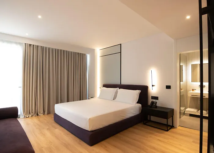 Mango Luxury Resorts Sarande