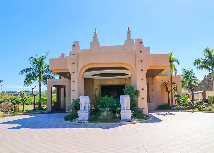 Safari Hotel And Villas Powered By Cocotel Bulala