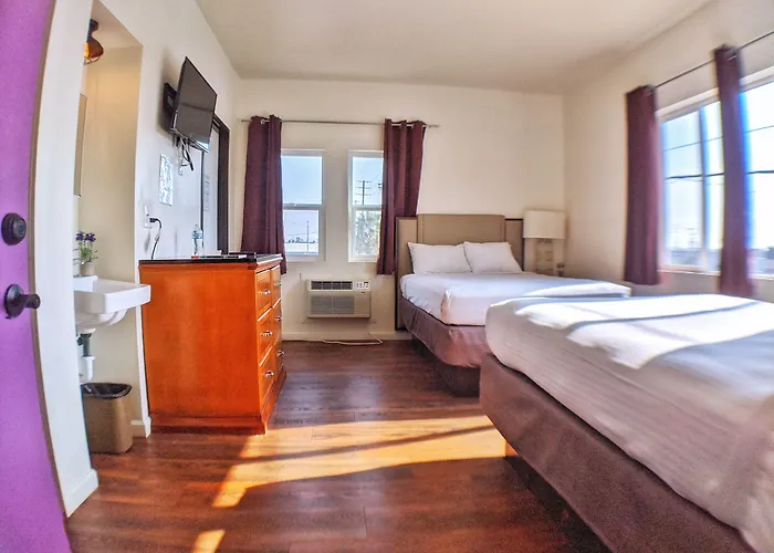 Anchor Pointe Inn