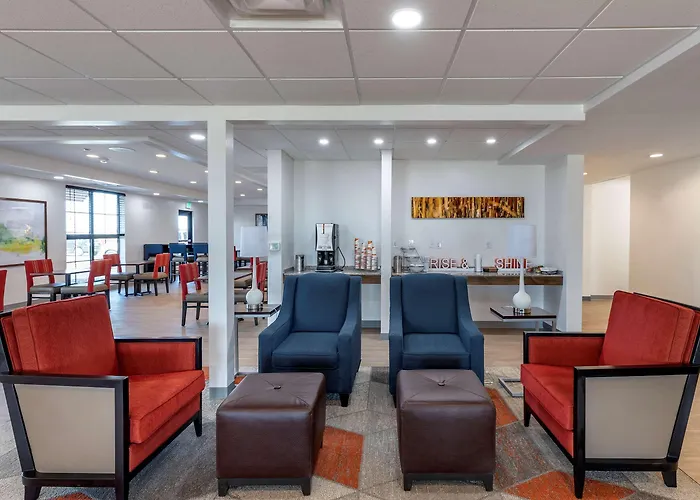 Comfort Inn & Suites Bennett Strasburg