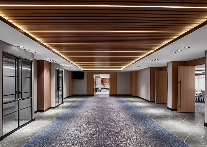 Four Points By Sheraton Flushing