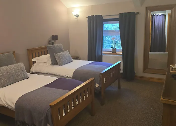 The Little Crown Inn Pontypool
