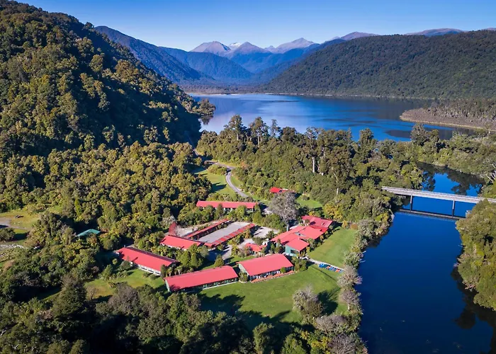 Wilderness Lodge Lake Moeraki