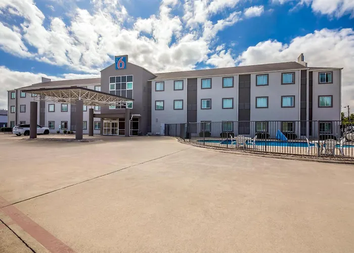 Motel 6-, Tx