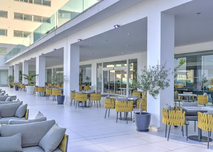 King Evelthon Beach Hotel & Resort Klorakas