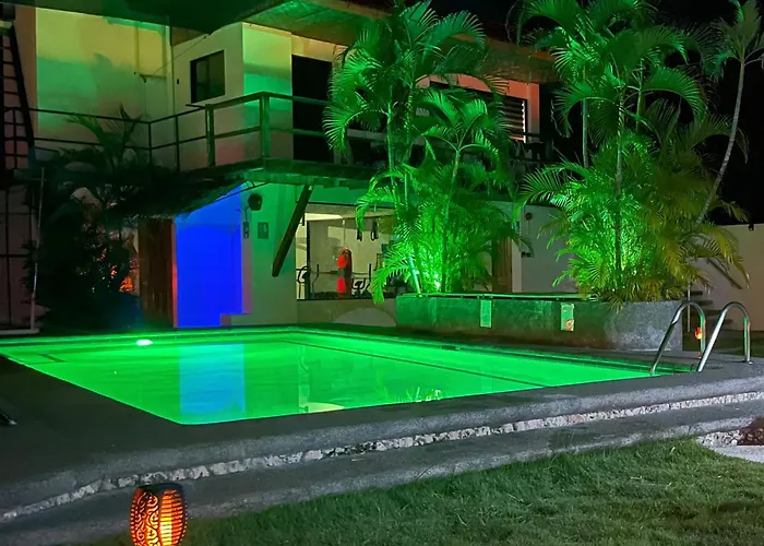 Parrot Resort Moalboal