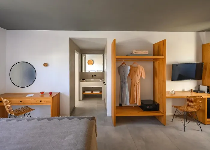 Lemon Suites Santorini