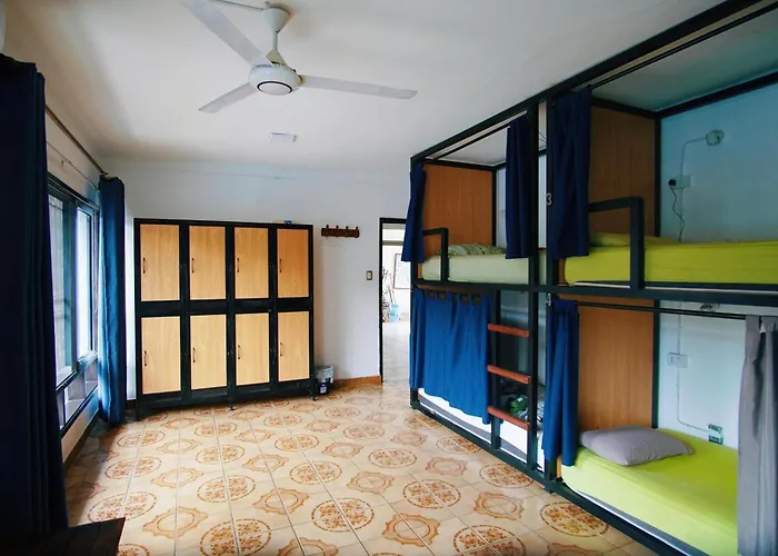 Travelero Hostel & Tours