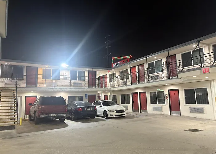Mirror Motel