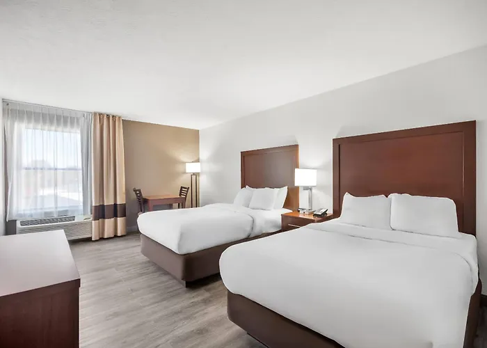 Comfort Inn & Suites Cincinnati Eastgate