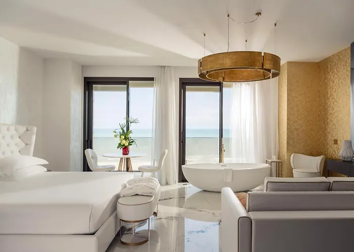 The Promenade Luxury Wellness Hotel