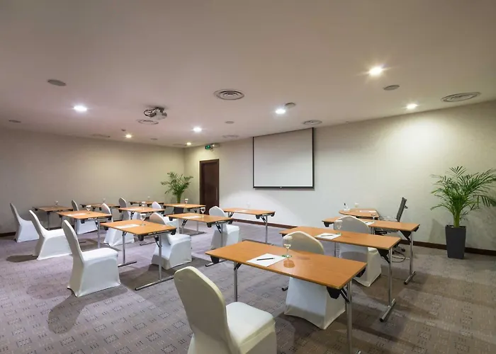 Holiday Inn Riyadh Al Qasr By Ihg