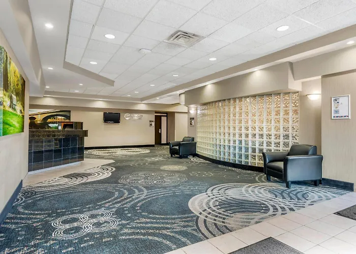 Clarion Hotel & Suites Brandon