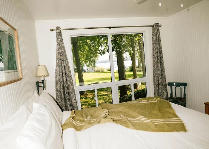 Elmhirst'S Resort