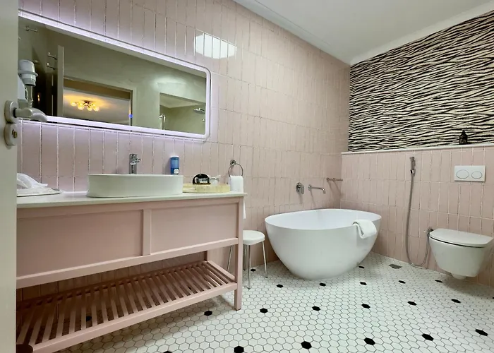 Luederitz Nest Hotel