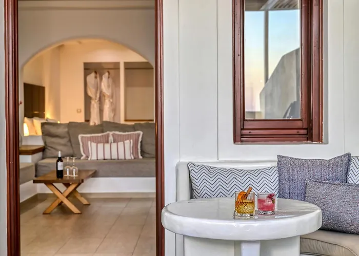 Splendour Hotel And Suites Firostefani