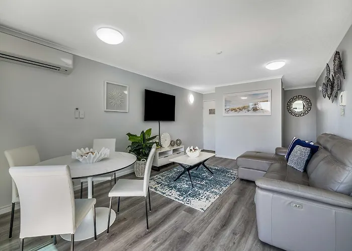 Meridian Alex Beach Apartments