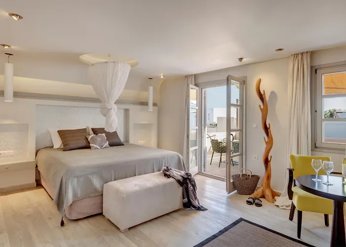 Kouros Art Hotel - Designed For Adults