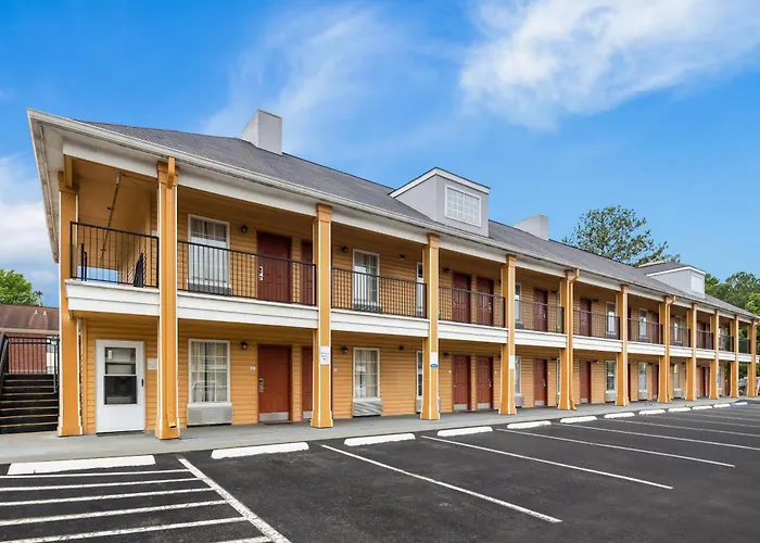 Quality Inn Decatur River City