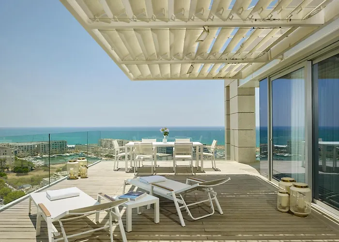 Ritz-Carlton,