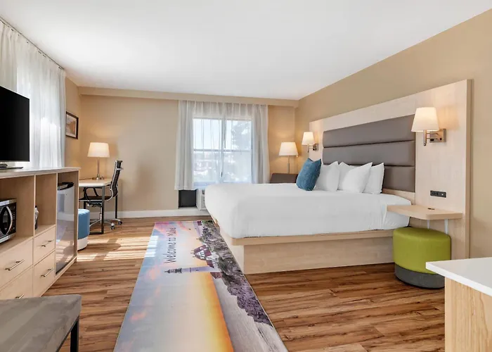 Casco Bay Hotel Portland Airport - Maine Mall, An Ascend Collection Hotel South Portland