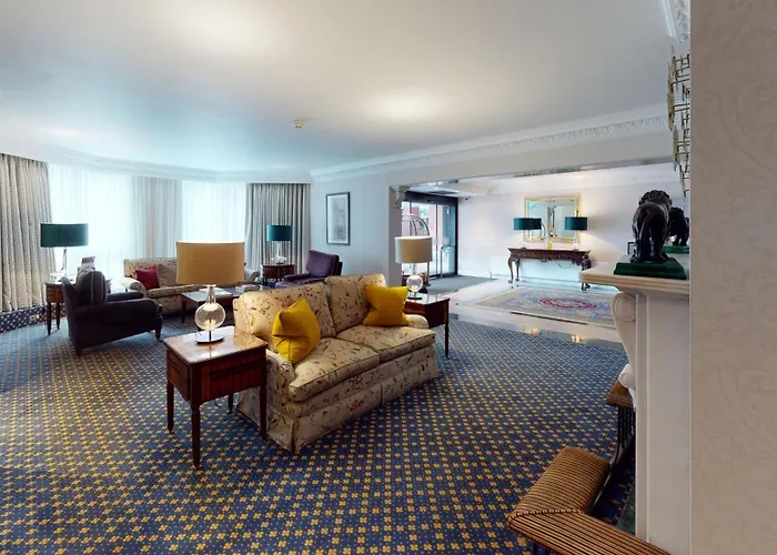 Cheval Thorney Court At Hyde Park