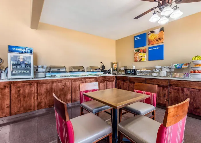 Comfort Inn & Suites Mccomb