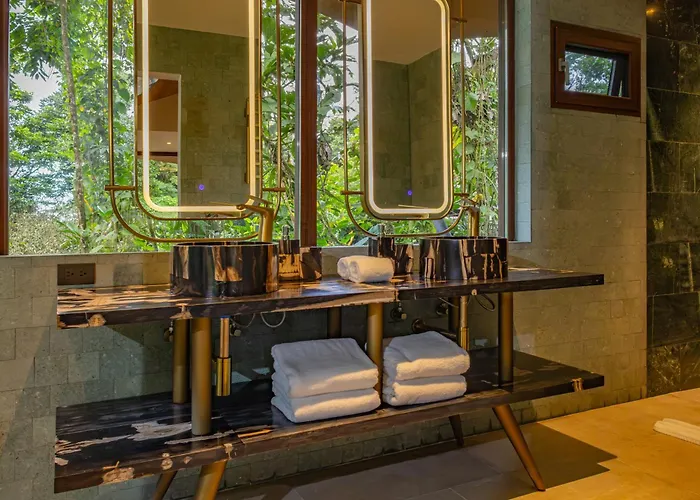 Tifakara Boutique Hotel & Birding Oasis
