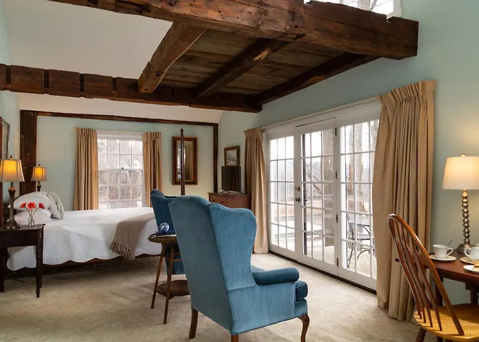Chesterfield Inn