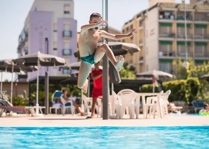 Hotel Baya - in centro, sul mare