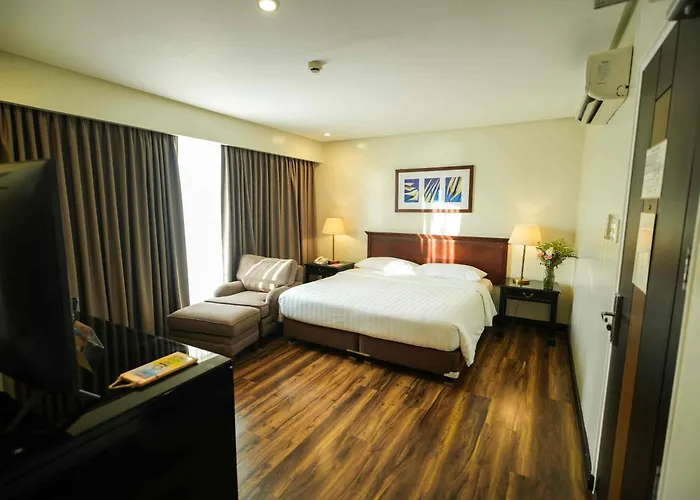 Court Meridian Hotel & Suites Olongapo