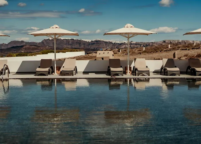 Serenita Luxury Suites Akrotiri 
