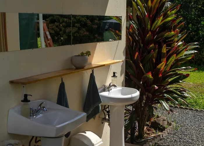 The Inn At Kulaniapia Falls Hilo