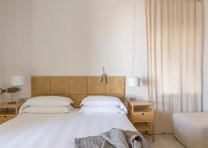 LA GUARDIA Hotel