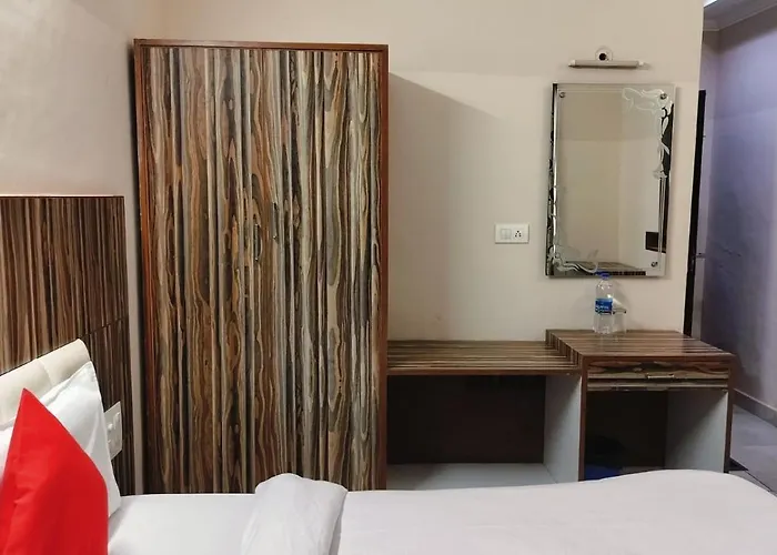 Mcleodganj Mountain View Royal India-Atithi Devo Bhava-Cheapest In Mcleod Ganj- Near Dalai Lama Temple 100M-Best On Temple Road!