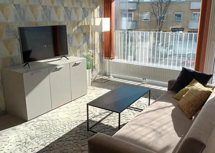 Parizs Garden Apartments