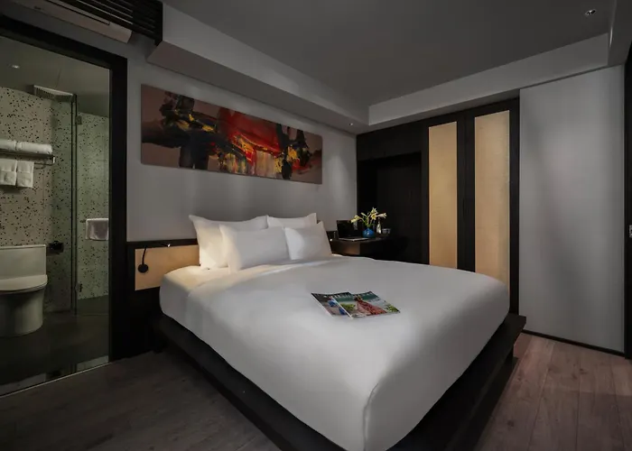 The Hem Hotel And Apartment