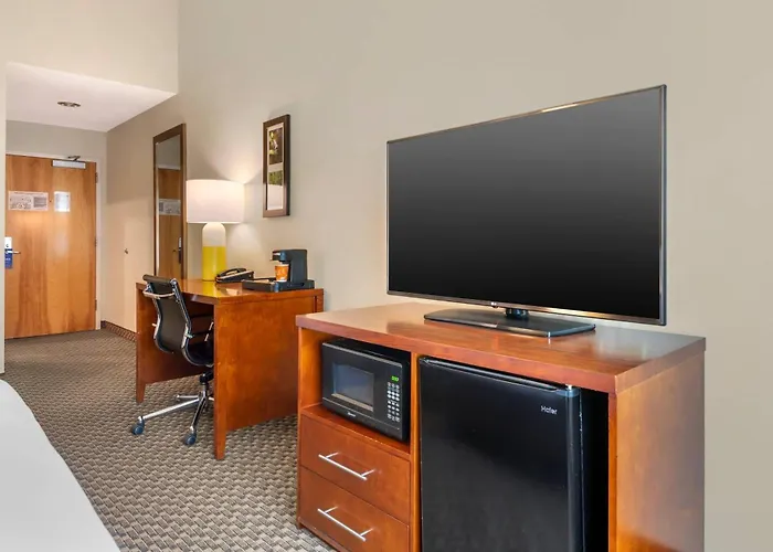 Comfort Inn & Suites Wildwood - The Villages