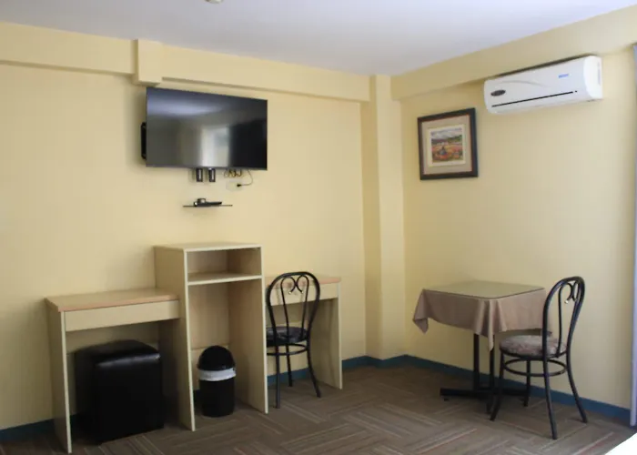 Embajadores Hotel