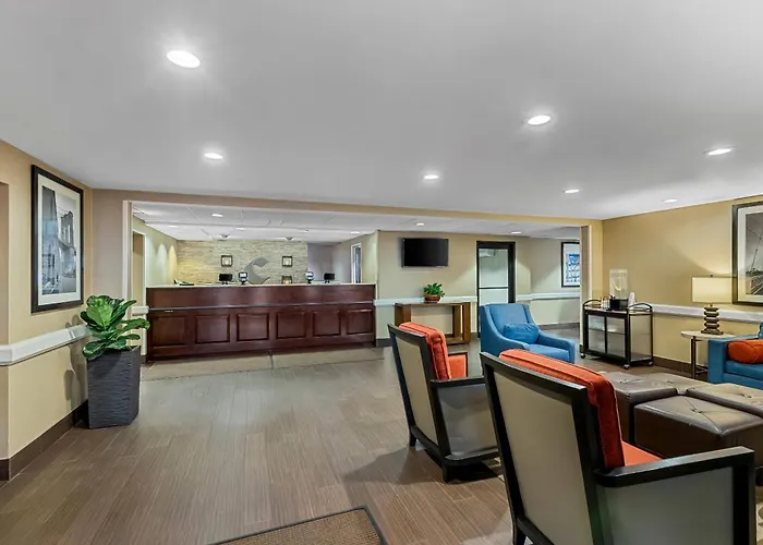 Comfort Inn & Suites Somerset - New Brunswick
