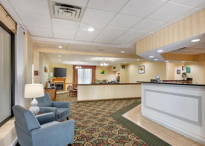 Quality Inn & Suites Near Amish Country Rushville