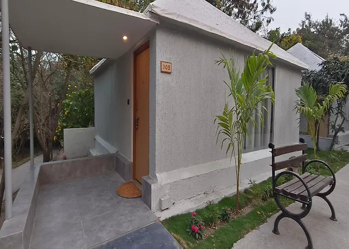 Fort Jadhavgadh -A Gadh Heritage Hotel Sasvad