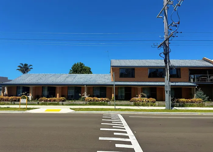 Lakeside Motel Waterfront