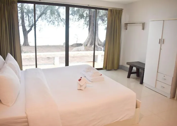 Seapine Beach Golf And Resort Hua Hin Ban Khao Takiap