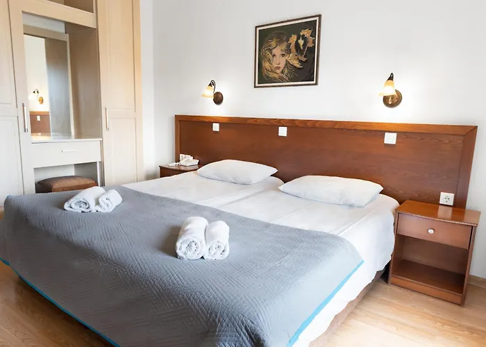 Ippocrates Hotel Apartments & Restaurant