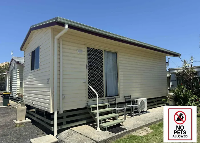 Maclean Riverside Cabin Park