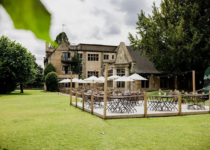 The Hare & Hounds Hotel