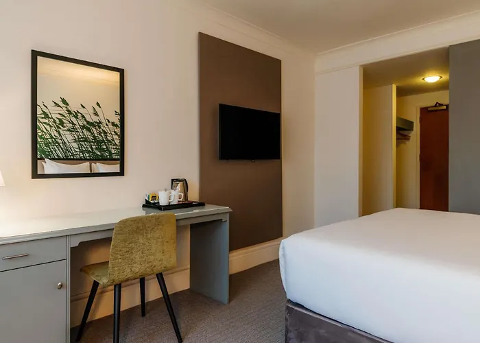 Mercure Daventry Court Hotel