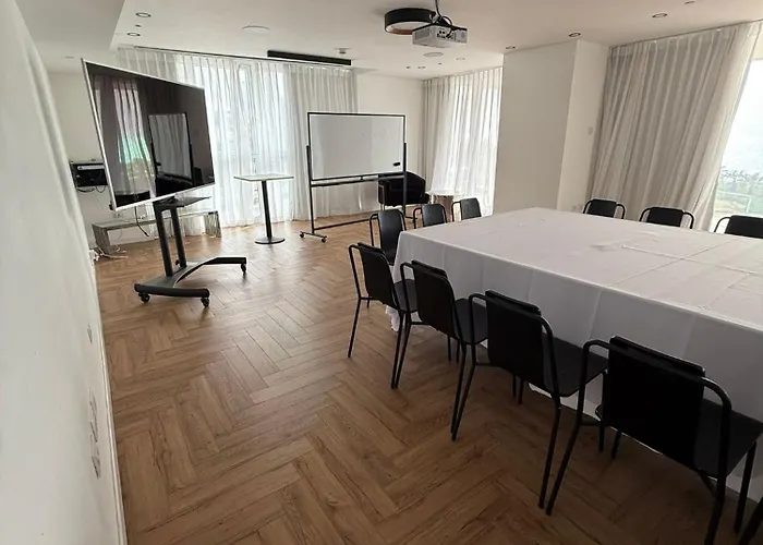 Island Luxurious Suites Hotel And Spa Netanya