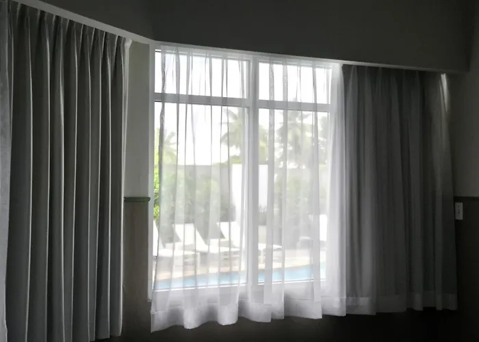 Comfort Inn & Suites Levittown